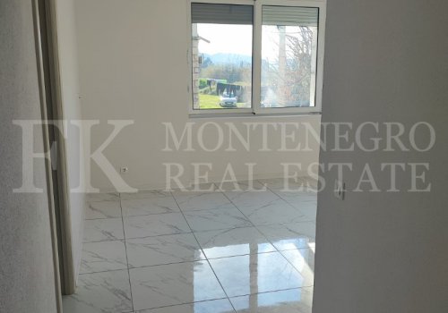 Attractive, newly renovated apartment, 65m2, in Bar-Novi Bar, with cellar.