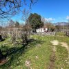 Eine großartige Gelegenheit bietet sich hier: Ein altes Haus mit 90m² in der Gemeinde Ulcinj, auf einem ebenen Grundstück von 10.000m², mit etwas Meerblick. 