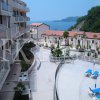 Современная квартира в Пржно, 75 м2, с гаражом, с видом на море и бассейном, община Будва, Черногория.