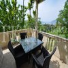 *Hochwertige Villa, 450m2 auf einem Grundstück von 1000m2, mit einem Pool und herrlichem Blick auf die Tivat-Bucht, Tivat, Montenegro.