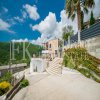 Novoizgrađena vila u Ivanovićima, 170m2, sa bazenom i prekrasnim pogledom na more, opština Budva, Crna Gora.