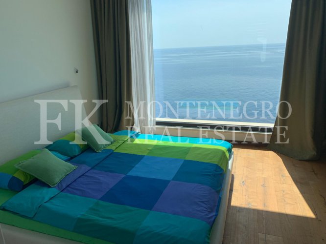 Unmatched, luxury Penthouse, 160 m2, right on the cliffs, in Skocidevojka - Budva, with unobstructed sea view and a swimming pool, Montenegro.