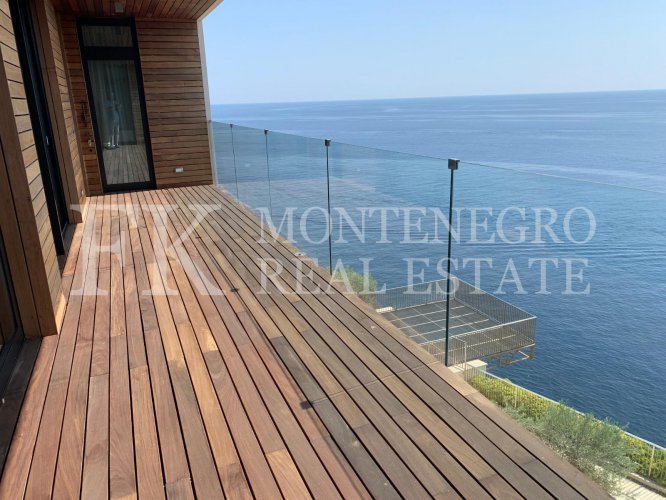 Unmatched, luxury Penthouse, 160 m2, right on the cliffs, in Skocidevojka - Budva, with unobstructed sea view and a swimming pool, Montenegro.