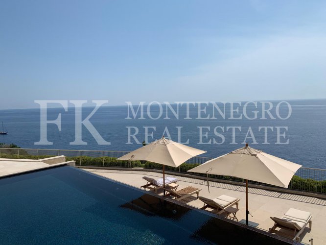 Unmatched, luxury Penthouse, 160 m2, right on the cliffs, in Skocidevojka - Budva, with unobstructed sea view and a swimming pool, Montenegro.