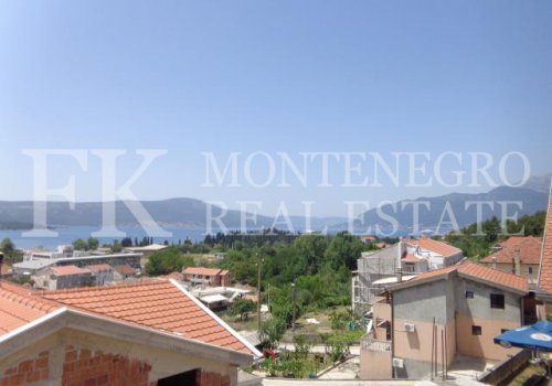 Urbanized plot in Tivat, 1327 m2, with a sea view, Montenegro.