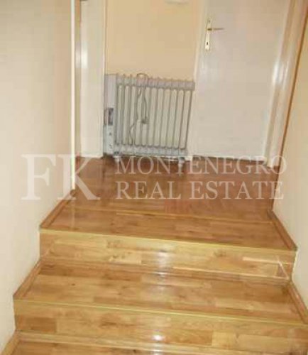 Nice house,156 m2, along the banks of the Moraca river, on the outskirts of Podgorica, on a plot of 2156 m2, in Montenegro.