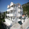 Великолепный, полностью меблированный гостевой дом в Тивате, 570м2, с прекрасным видом на море с каждого этажа, в 500 м от пляжа, Черногория.