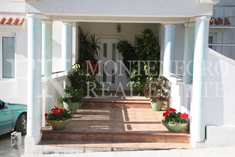 Spectacular, furnished villa in Tivat, 570m2, with nice sea views from each floor, 500m from the beach, Montenegro.