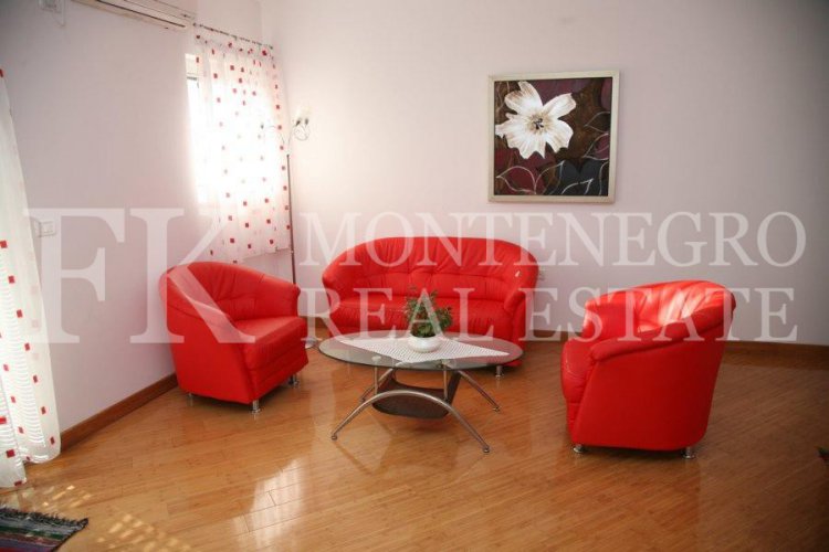 Spectacular, furnished villa in Tivat, 570m2, with nice sea views from each floor, 500m from the beach, Montenegro.