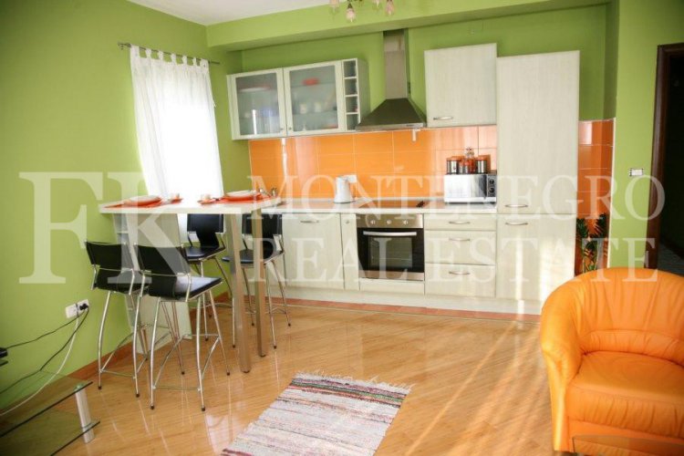 Spectacular, furnished villa in Tivat, 570m2, with nice sea views from each floor, 500m from the beach, Montenegro.