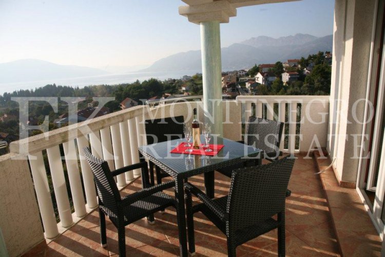 Spectacular, furnished villa in Tivat, 570m2, with nice sea views from each floor, 500m from the beach, Montenegro.