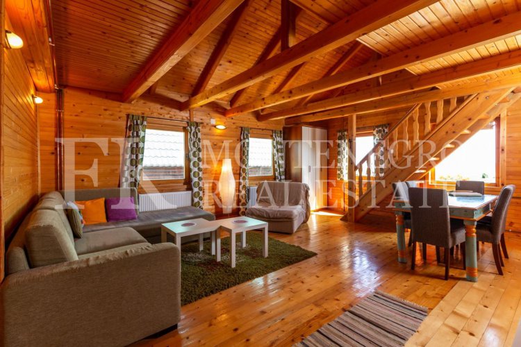 Three wooden houses 1 km away from Zabljak, 200m2, on the way to the Ski Center Savin Kuk, Montenegro.
