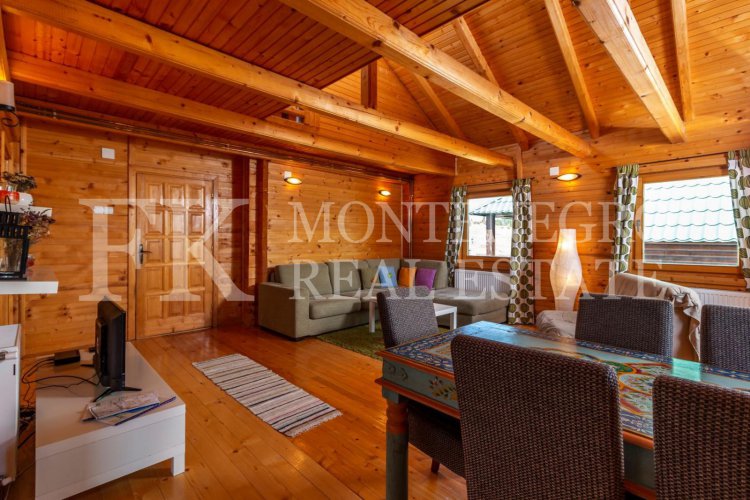 Three wooden houses 1 km away from Zabljak, 200m2, on the way to the Ski Center Savin Kuk, Montenegro.