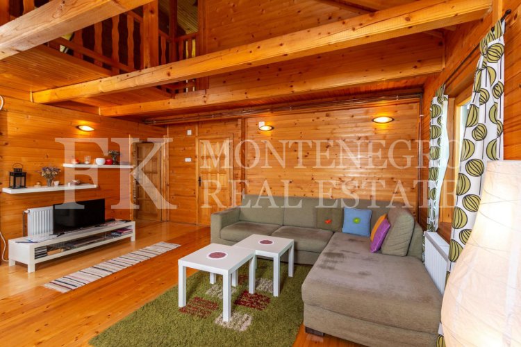Three wooden houses 1 km away from Zabljak, 200m2, on the way to the Ski Center Savin Kuk, Montenegro.