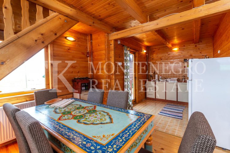 Three wooden houses 1 km away from Zabljak, 200m2, on the way to the Ski Center Savin Kuk, Montenegro.