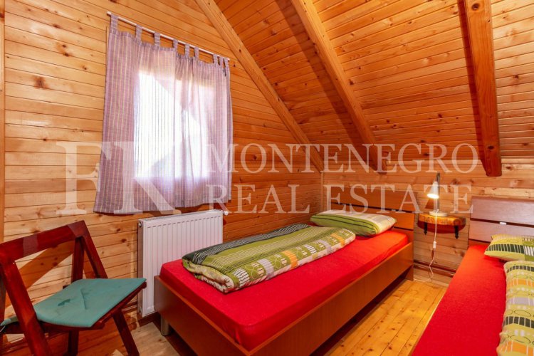 Three wooden houses 1 km away from Zabljak, 200m2, on the way to the Ski Center Savin Kuk, Montenegro.