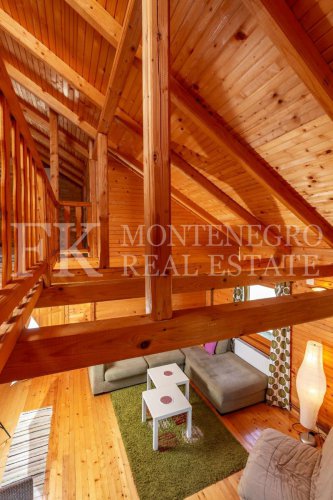 Three wooden houses 1 km away from Zabljak, 200m2, on the way to the Ski Center Savin Kuk, Montenegro.