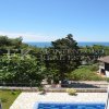 Nur 150 m vom Strand entfernt. Dreistöckige Villa in Bar, 420 m2,mit herrlichem Meer- und Bergblick, auf einem Grundstück von 680 m2,Montenegro.