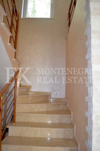Just 150m from the beach.Three-storey villa in Bar - Green Belt, 420m2 on a plot of 680m2, with fabulous sea and mountain views, Montenegro.