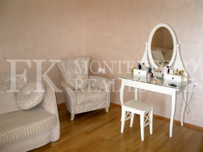 Just 150m from the beach.Three-storey villa in Bar - Green Belt, 420m2 on a plot of 680m2, with fabulous sea and mountain views, Montenegro.