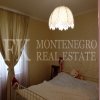 Nur 150 m vom Strand entfernt. Dreistöckige Villa in Bar, 420 m2,mit herrlichem Meer- und Bergblick, auf einem Grundstück von 680 m2,Montenegro.