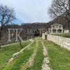 *Seoska vila, 463m2, iznad Buljarice, sa fantastičnim pogledom na more i ogromnim zemljištem sa potokom i vodopadom, Crna Gora.
