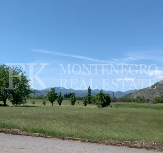 Near the Skadar Lake, nice building plot, 2.929 m2, in the suburb of Podgorica, Montenegro.