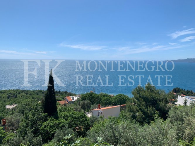*Building plot in Budva - Krstac, 1.251 m2, with a fantastic sea view, in Montenegro.