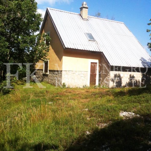 Mountain house in Dubovik, 100m2, near the Lovcen National Park in Cetinje Municipality, Montenegro.