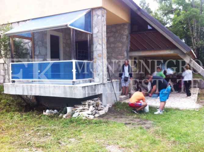 Mountain house in Dubovik, 100m2, near the Lovcen National Park in Cetinje Municipality, Montenegro.