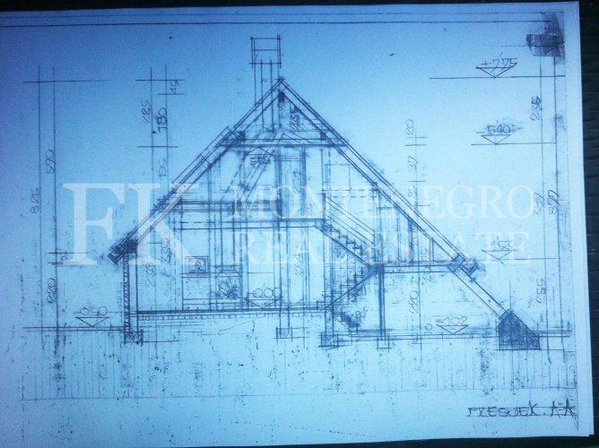Mountain house in Dubovik, 100m2, near the Lovcen National Park in Cetinje Municipality, Montenegro.