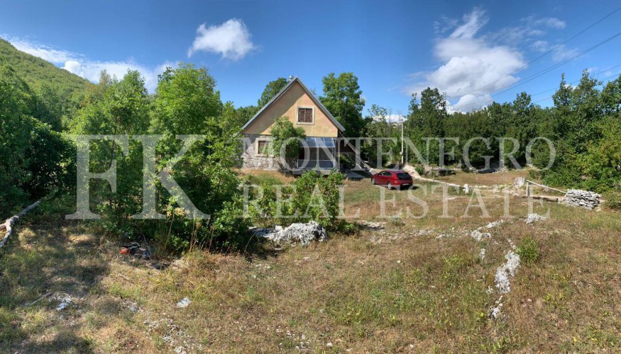 Mountain house in Dubovik, 100m2, near the Lovcen National Park in Cetinje Municipality, Montenegro.