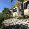 Novouređena kuća, 100m2, u Kamenarima-Herceg Novi, sa placom od 800m2 i pogledom na more, u Crnoj Gori.