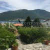 Novouređena kuća, 100m2, u Kamenarima-Herceg Novi, sa placom od 800m2 i pogledom na more, u Crnoj Gori.