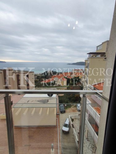 *Excellent apartment in Budva - Becici, 51m2 + 57m2 roof terrace with Jacuzzi and panoramic sea views, in Montenegro.
