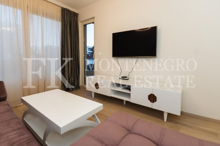 *Wonderful apartment in Budva, 45m2, with a nice view of the mountains, in Montenegro.
