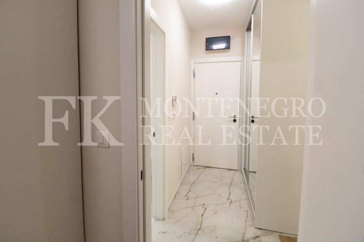 *Wonderful apartment in Budva, 45m2, with a nice view of the mountains, in Montenegro.