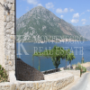 Вилла на первой линии моря, 235 м2, в Которском заливе, между городками Рисан и Каменари, всего в 30м от моря, с фантастическим видом на море, в Черногории.