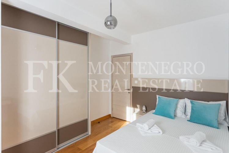 Excellent two bedroom apartment in Budva - Przno, 82m2, with own parking space, only 4 minutes’ walk to the beach, in Montenegro.