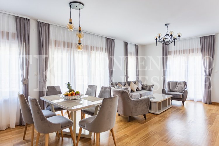 Excellent one bedroom apartment in Budva - Przno, 74m2, with own parking space, only 4 minutes’ walk to the beach, in Montenegro.