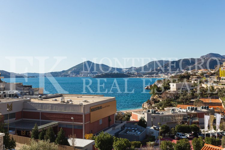 Excellent one bedroom apartment in Budva-Przno, 87m2, with own parking space, only 4 minutes’ walk to the beach, in Montenegro.