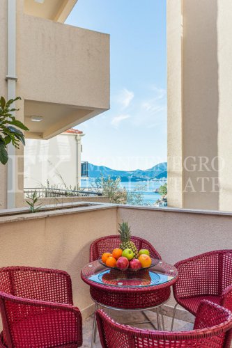 Excellent one bedroom apartment in Budva-Przno, 87m2, with own parking space, only 4 minutes’ walk to the beach, in Montenegro.