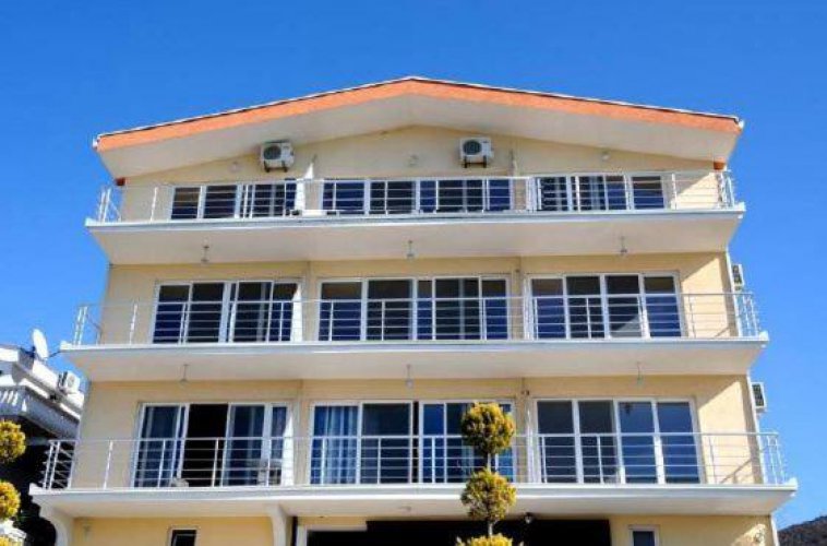 *Only 70 m from the sea! Guesthouse, 1.146 m2, in Utjeha - Hladna Uvala, with sea views, 9 big apartments and 10 garages, in Montenegro.