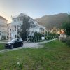 *Обычная квартира, 35 м2, плюс балкон площадью 30 м2, в Баошичах – община Герцег-Нови, всего в 2 минутах ходьбы от моря, в Черногории.