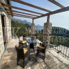 Luksuzna vila u tradicionalnom paštrovskom stilu, 466m2, iznad Petrovca u selu Kruševica, sa fantastičnim pogledom na more, u Crnoj Gori.