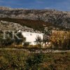 *Prekrasna trospratna kuća, 227m2, u Dobroj Vodi, sa pogledom na more, garažom, bazenom i velikom baštom 2.039m2, u Crnoj Gori.