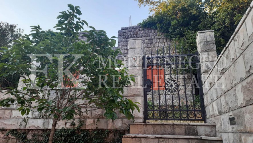 Reduced price! Cozy house on Lustica peninsula, 145m2, in a quiet village of Mardari, Herceg Novi municipality, Montenegro.