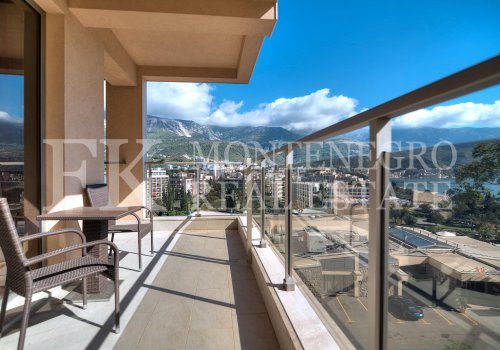Spektakuläre Wohnung, 93m2, in Budva – Becici, im Apart Hotel Harmonia, mit herrlichem Meerblick, in Montenegro.