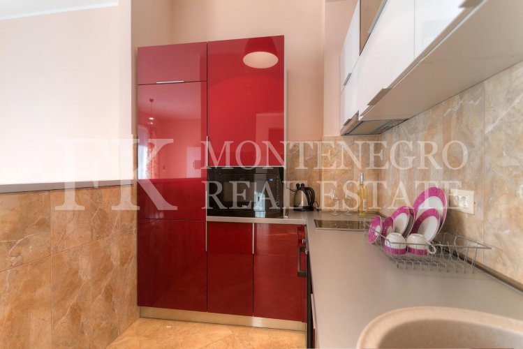 Remarkable apartment, 104m2, in Budva – Becici, in the Apart Hotel Harmonia, with a magnificent sea view, in Montenegro.