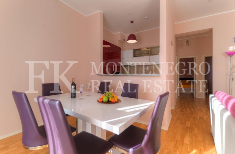 Remarkable apartment, 104m2, in Budva – Becici, in the Apart Hotel Harmonia, with a magnificent sea view, in Montenegro.